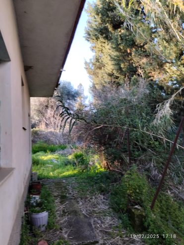 Πωλείται πέτρινη διώροφη κατοικία στη Λευκίμμη