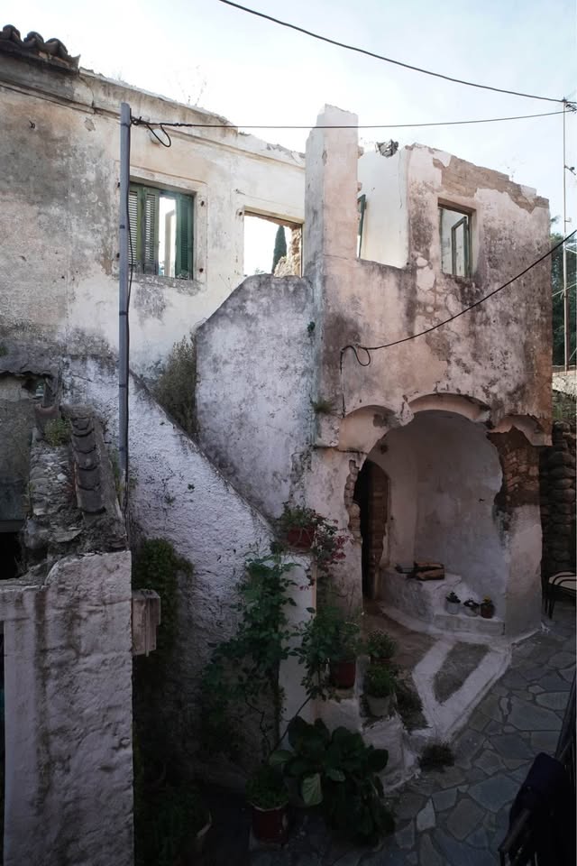 Πωλείται σπίτι στους Κυνοπιάστες