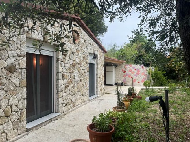 Ενοικιάζεται επιπλωμένη μονοκατοικία Νότια της Κέρκυρας