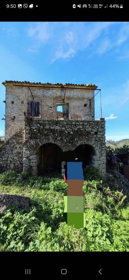 Προς πώληση, παλαιά μονοκατοικία