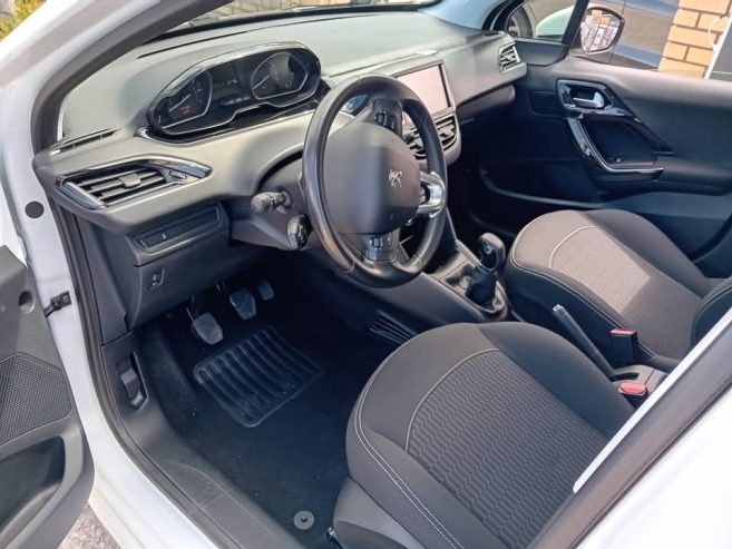 Πωλείται Peugeot 208 – 2017 model