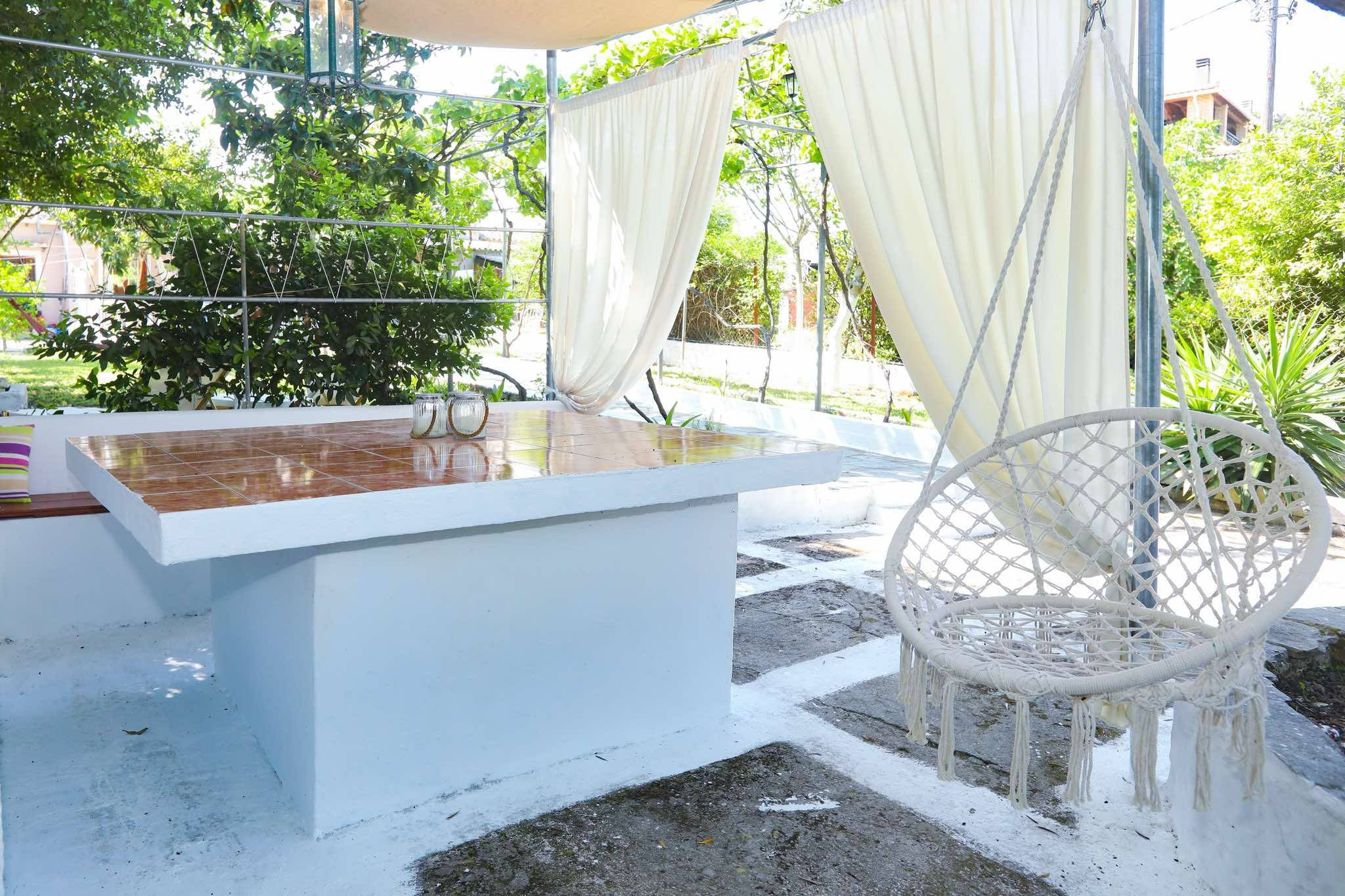 Ενοικιάζεται μονοκατοικία με κήπο κ πάρκιν