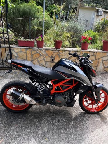 KTM Duke 390 2022