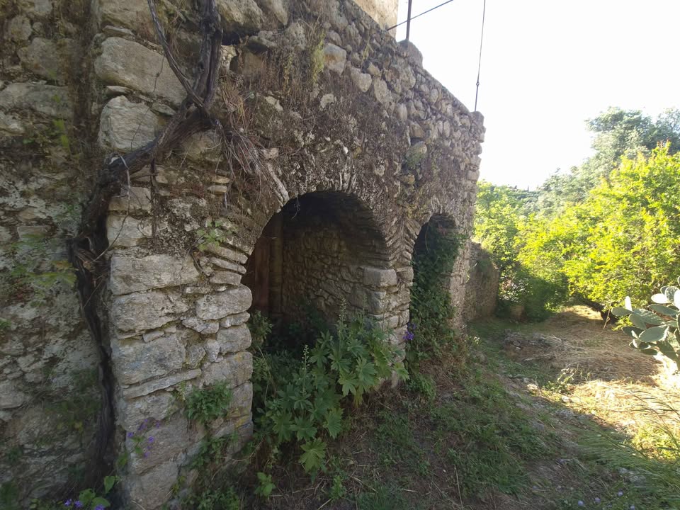 Προς πώληση, παλαιά μονοκατοικία