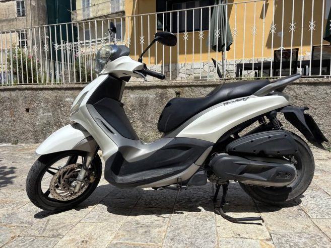 Piaggio Beverly Sport Touring 2016