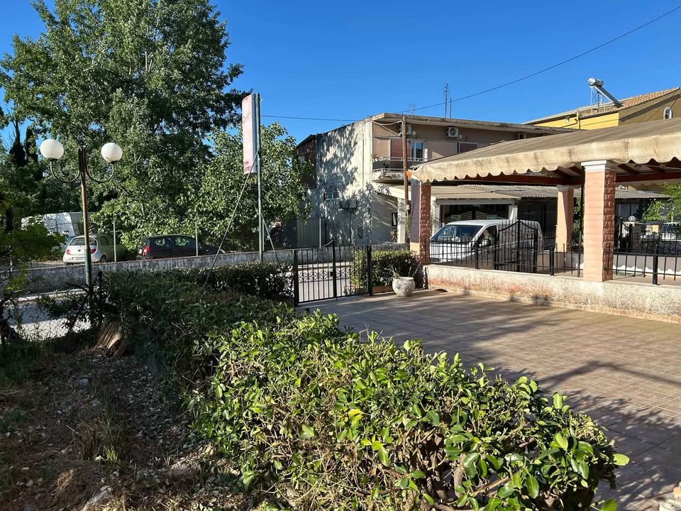 ΚΟΝΤΟΚΑΛΙ ΕΝΟΙΚΙΆΖΕΤΑΙ ΚΑΤΑΣΤΗΜΑ 65 ΤΜ ΜΕ ΑΥΛΗ