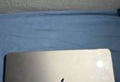 Πωλείται Mac Book