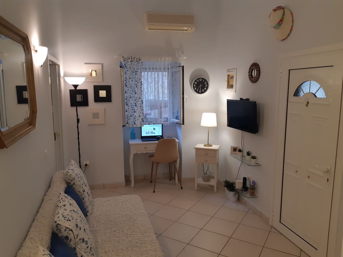 ΕΝΟΙΚΙΑΖΕΤΑΙ ΑΠΟΚΛΕΙΣΤΙΚΑ ΓΙΑ ΦΟΙΤΗΤΗ-ΤΡΙΑ ΔΥΑΡΙ