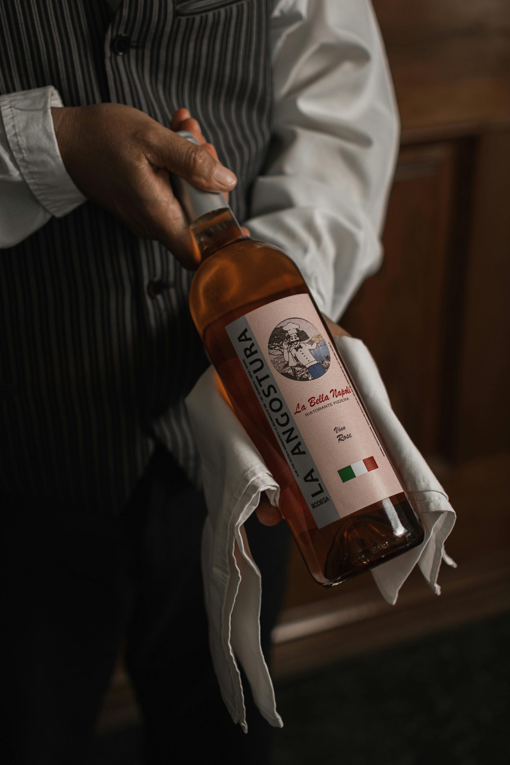 Ζητείται σερβιτόρα-ος για απογευματινή βάρδια