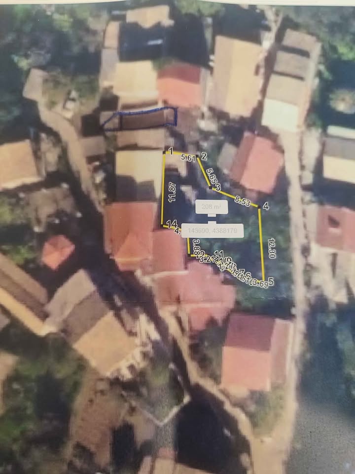 Οικόπεδο με κτίσμα 40 τ.μ