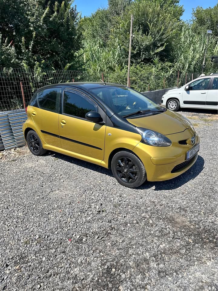 TOYOTA AYGO