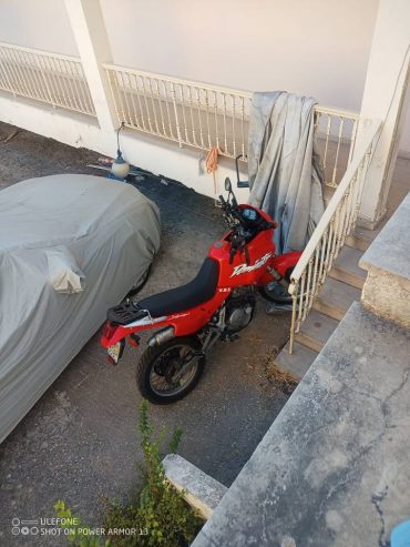 Honda Dominator 650