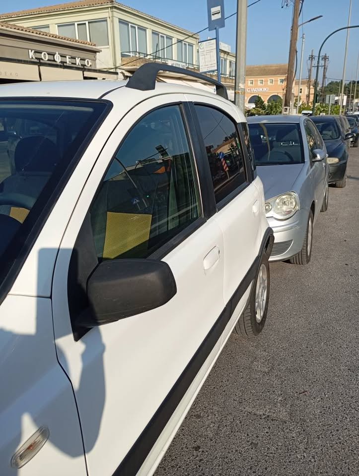 ΠΩΛΕΙΤΑI ΤΟ FIAT PANDA 1300CC 4×4 DIESEL 2009