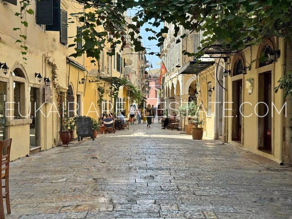 Πωλειται ΔΙΑΜΕΡΙΣΜΑ στην Πόρτα Ρέμουντα