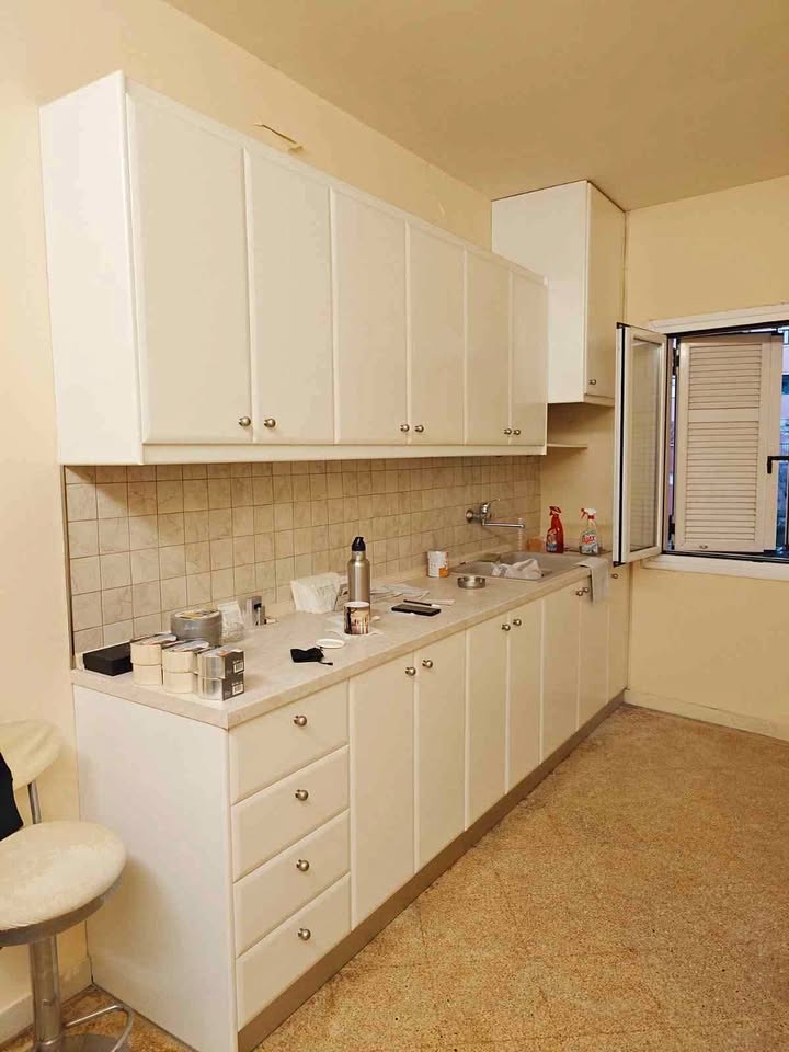 Επιπλα κουζινας