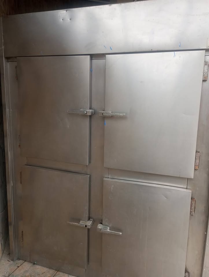 Πωλείται Ψυγείο θάλαμος Ινοξ σε καλή κατάσταση