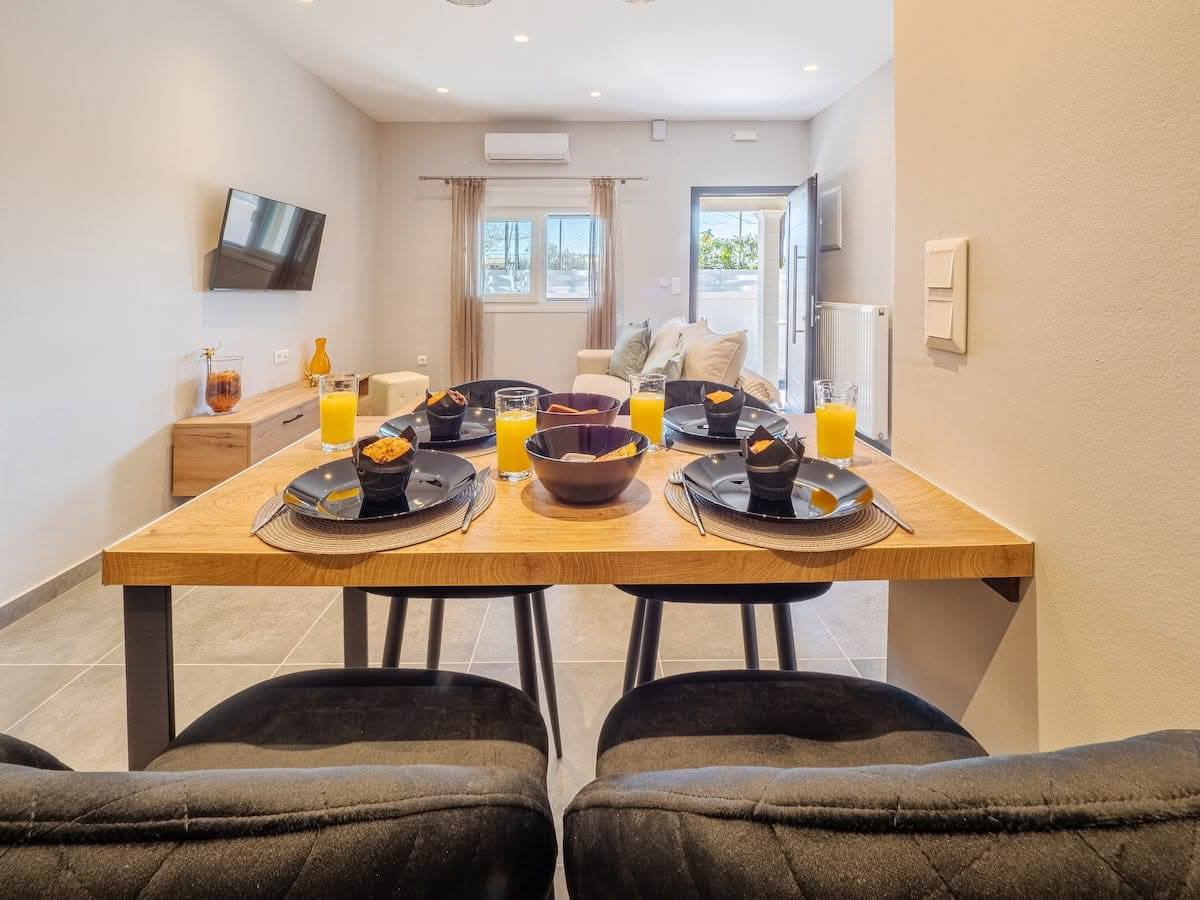 Ενοικιάζονται δυο ισογεια διαμερίσματα 50τ.μ στην περιοχή Αλυκες Ποταμού