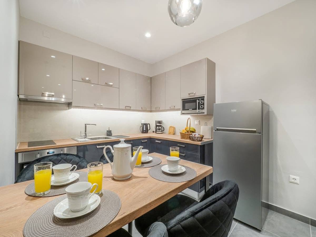 Ενοικιάζονται δυο ισογεια διαμερίσματα 50τ.μ στην περιοχή Αλυκες Ποταμού