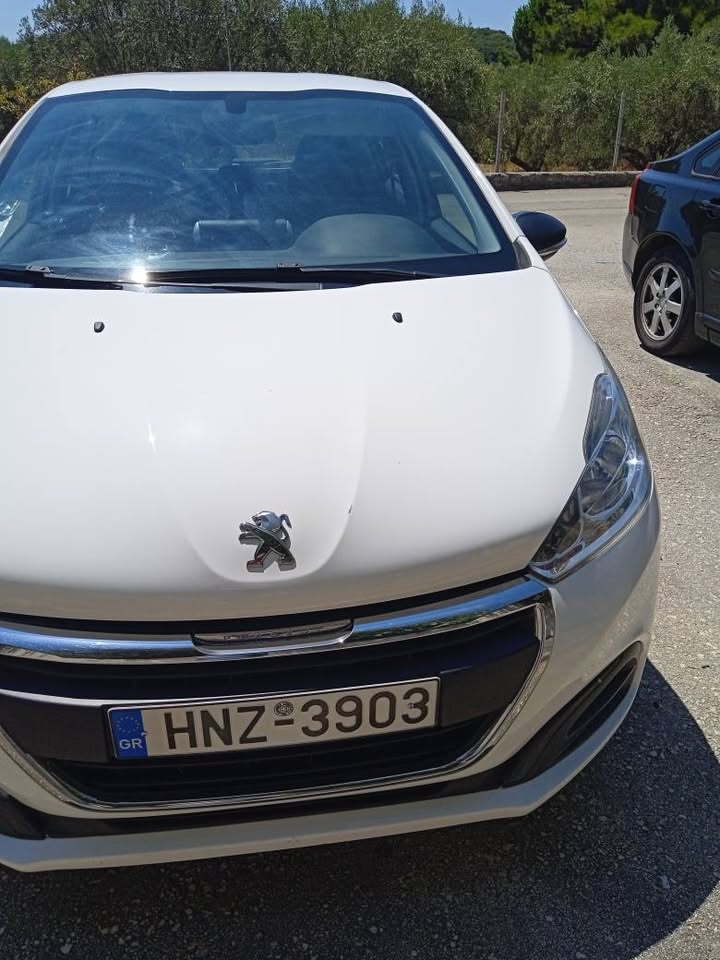 Πωλείται Peugeot 208 1500cc diesel 2015