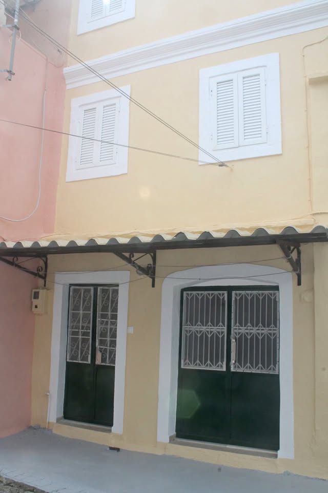 ΠΩΛΗΣΗ ΚΑΤΟΙΚΙΑΣ ΣΤΗΝ ΝΟΤΙΑ ΚΕΡΚΥΡΑ (ΑΡΓΥΡΑΔΕΣ)