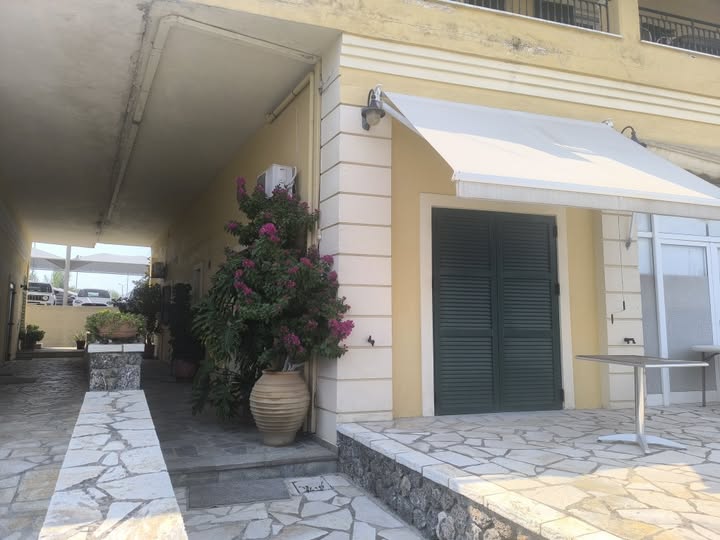 Ενοικιάζεται δυάρι στα τρία γεφύρια