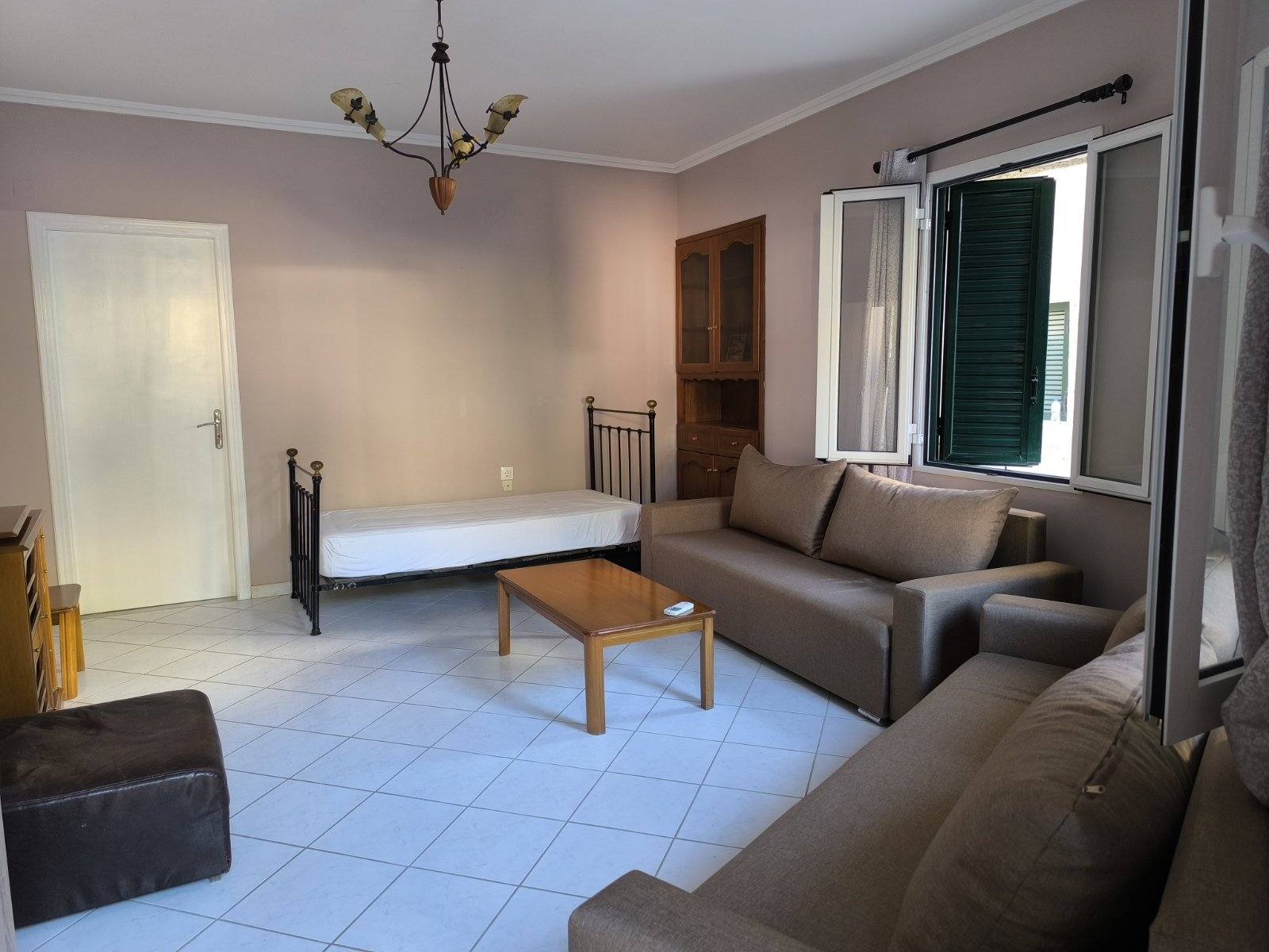 Ενοικιάζεται ισόγειο διαμέρισμα 50 τμ στο κέντρο της Λευκιμμης