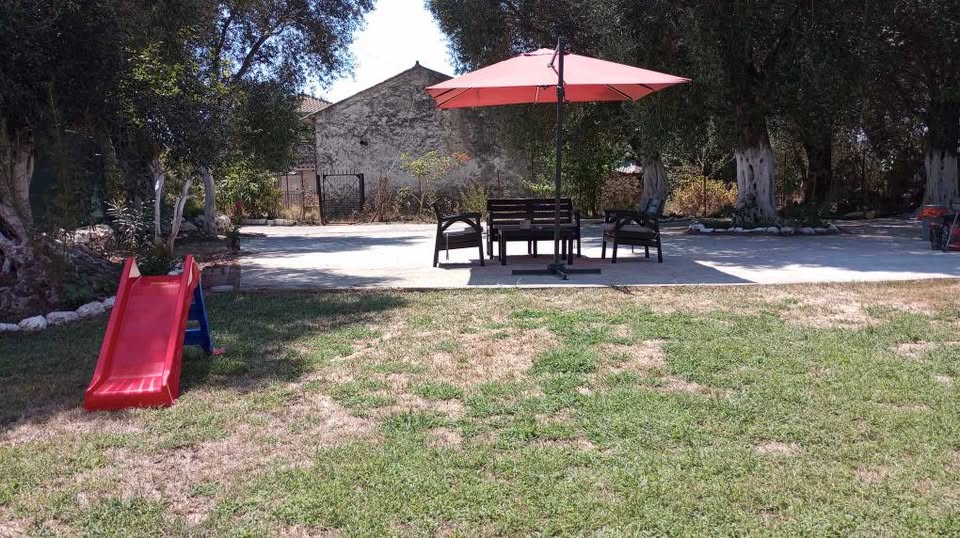 Ενοικιάζεται σπίτι στους καστελλανους μέσης