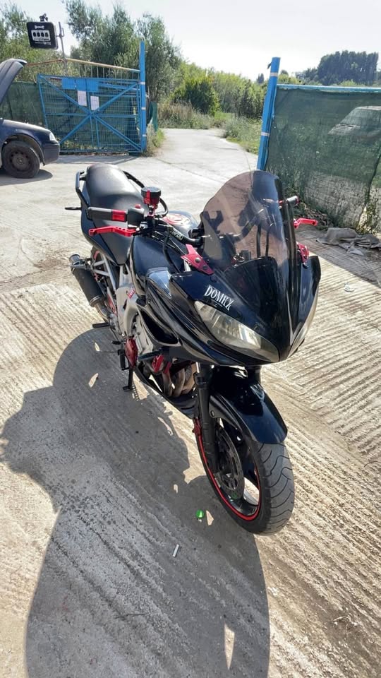 Yamaha Fazer 600 s1