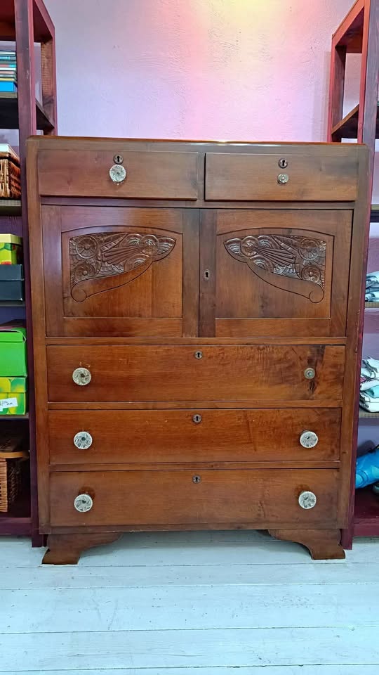 Κομος μασιφ ξυλο σκαλιστο