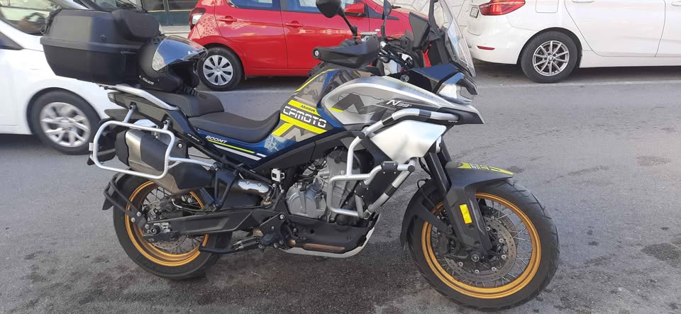 Cf moto Turing 800mt άψογο πολλά εξτρά