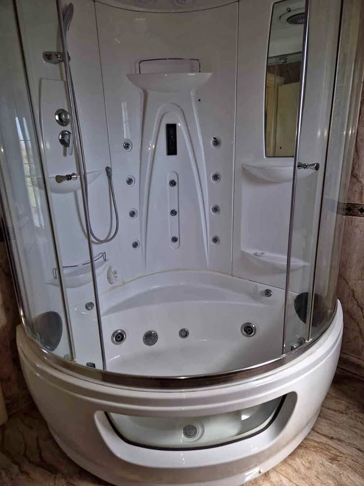 JACCUZZI ΥΔΡΟΜΑΣΆΖ