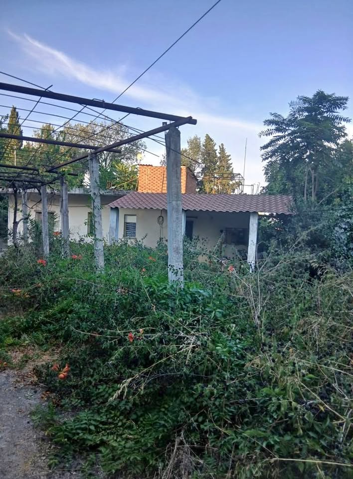 Πωλούνται 2 μονοκατoικιες