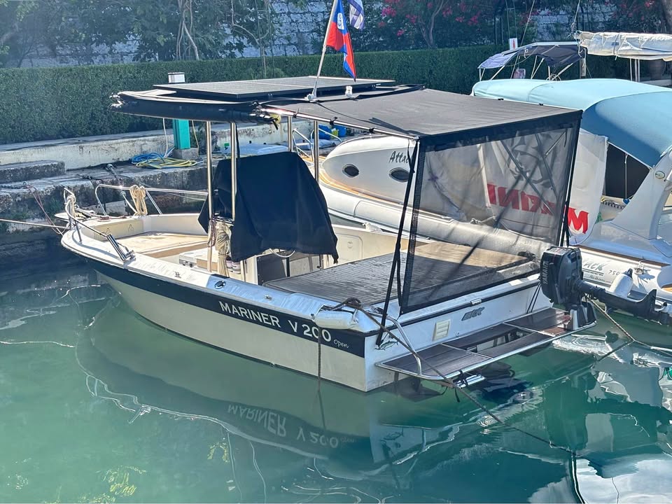 Lambro mariner v200 open