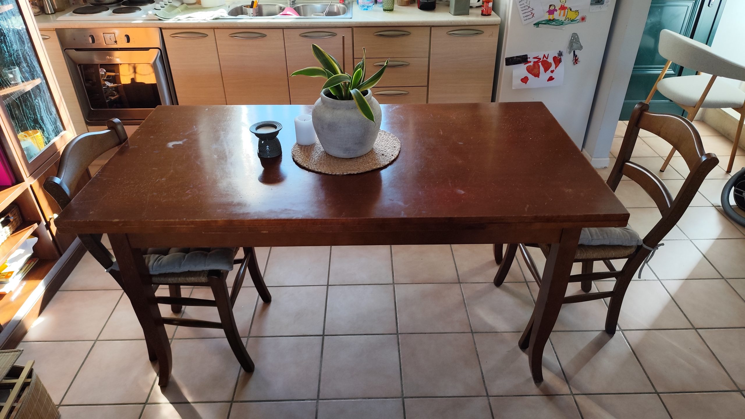 Πωλείται ξύλινο τραπέζι