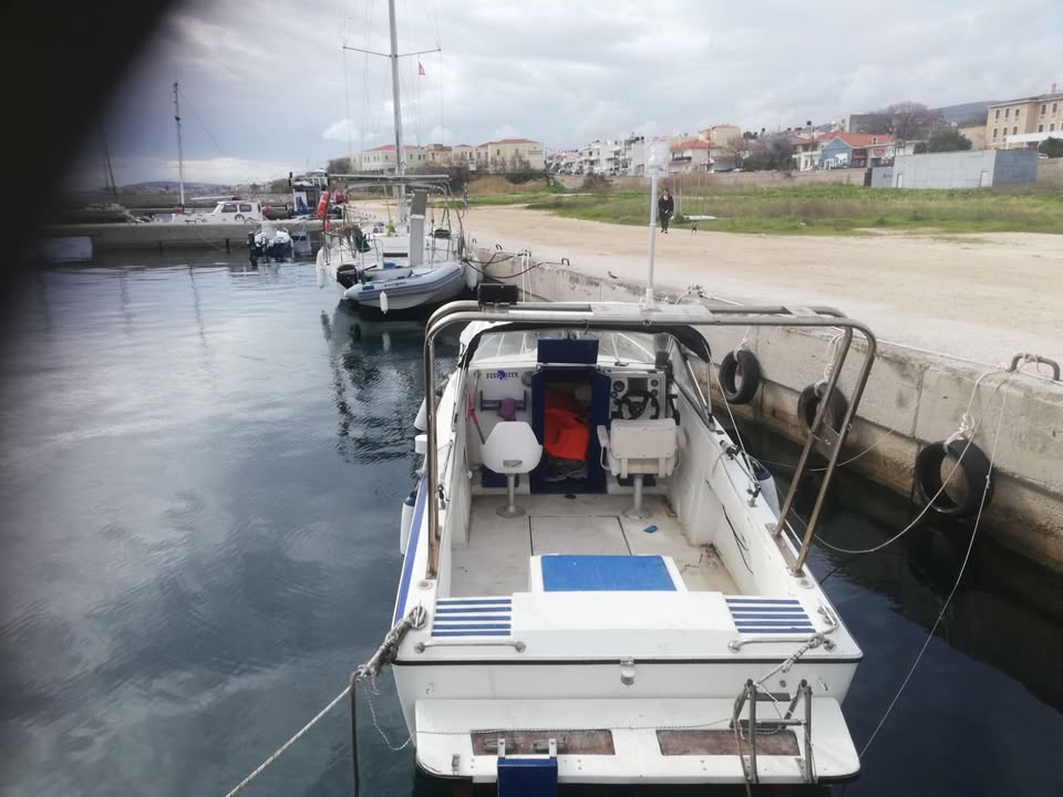 ΠΩΛΕΙΤΑΙ ΣΚΑΦΟΣ ΚΑΜΠΙΝΑΤΟ Sea Rey 1999