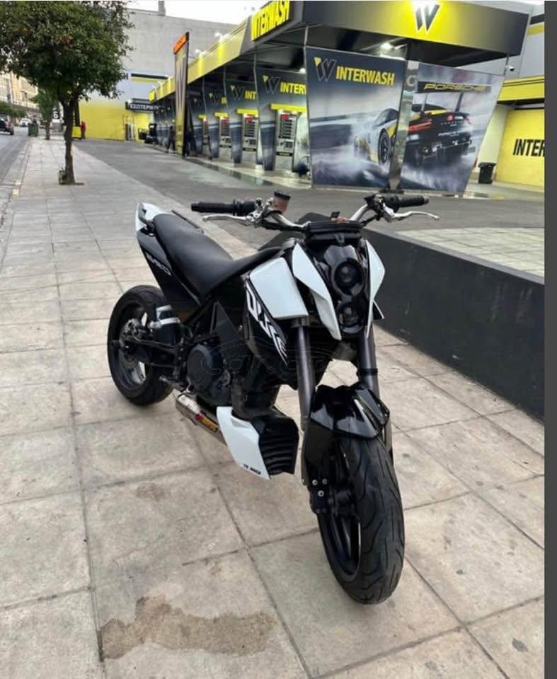 Ktm duke690