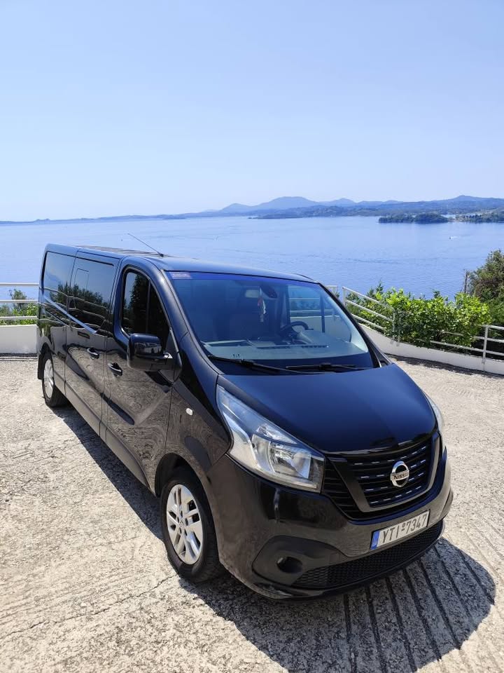 Πωλείται mini van 9 θεσεων Nissan NV300