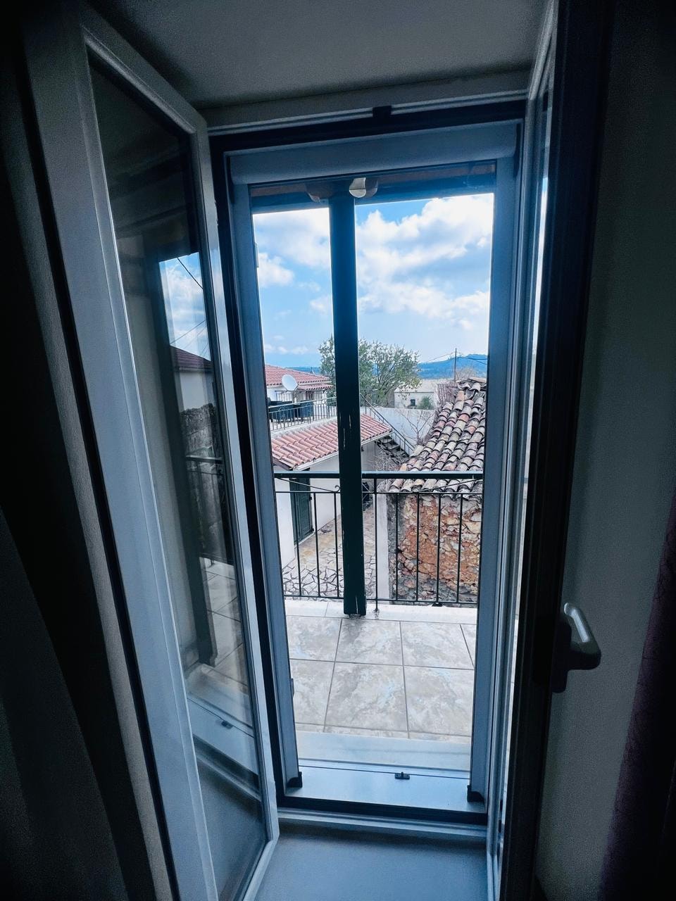 Ενοικιάζεται Μονοκατοικία -Κανακαδες