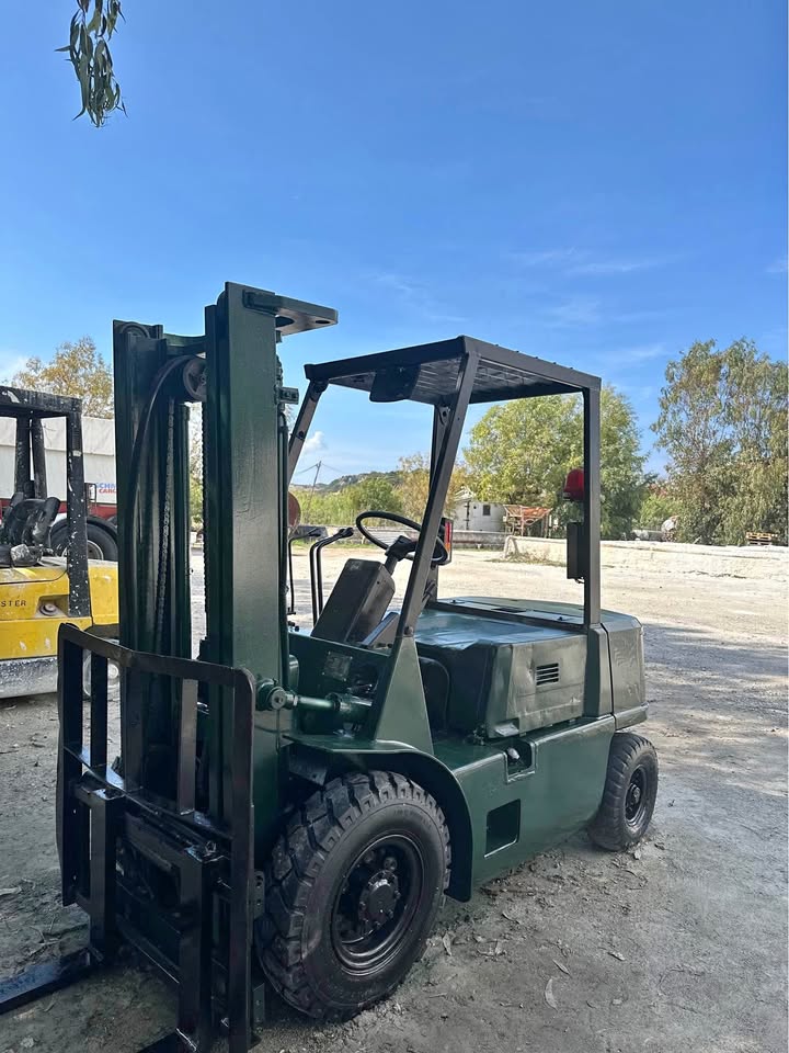 Κλαρκ Mitsubishi 2.5t