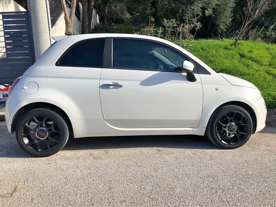 ΠΩΛΕΙΤΑΙ Η Ανταλλάσσεται FIAT 500