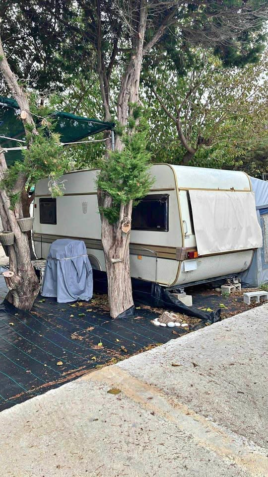 Τροχόσπιτο 4 ατόμων