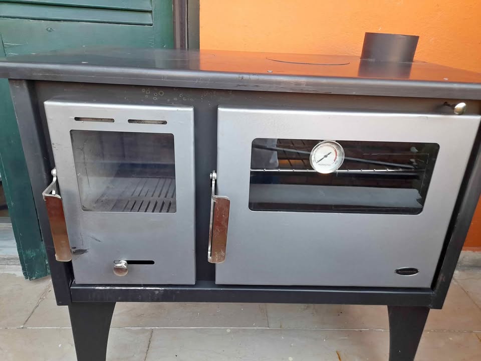 Πωλειται ξυλοσομπα