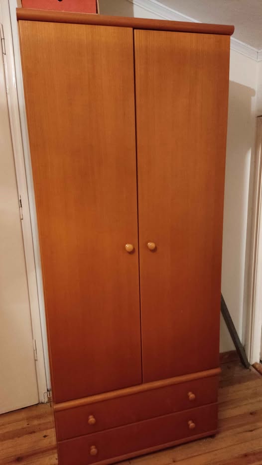 Μεταχειρισμένα έπιπλα