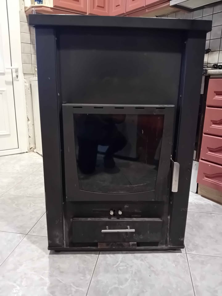 Σομπα ξύλου υδραυλικη