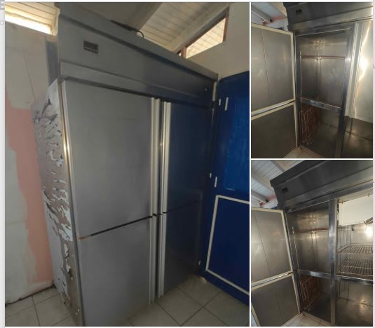 Πωλείται ψυγείο/κατάψυξη ντουλάπα τετράφυλλη