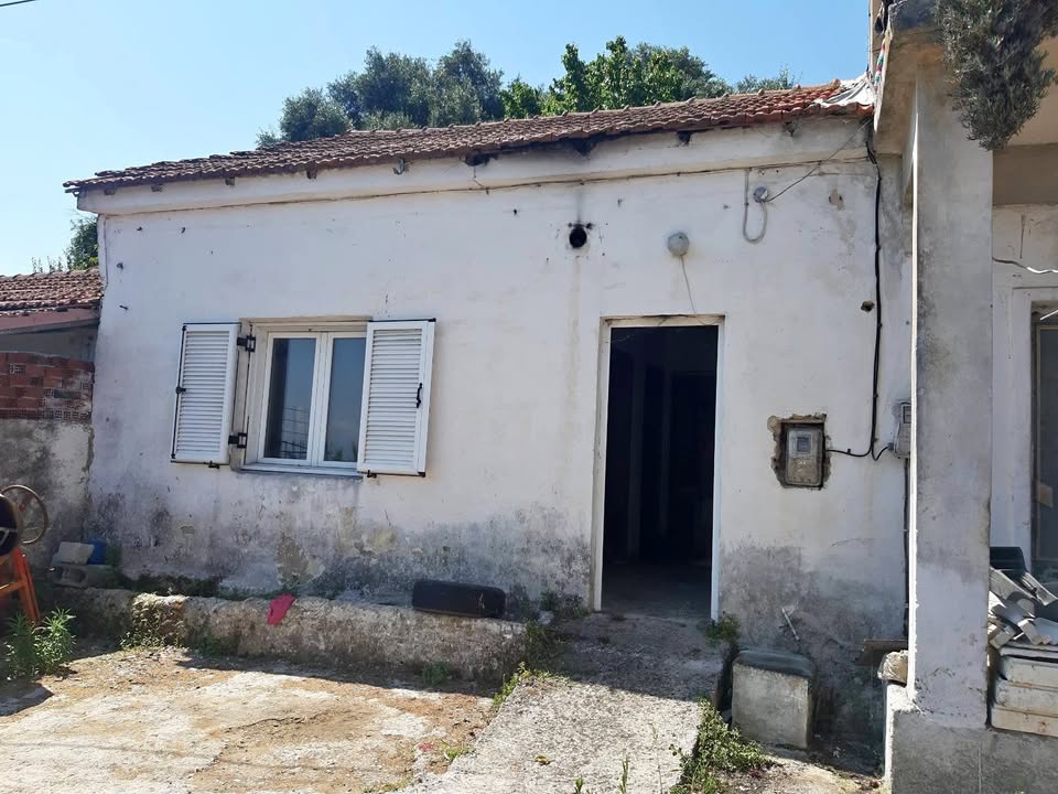 Παραδοσιακή Μονοκατοικία με θέα και Ελαιώνα 1 Στρέμματος