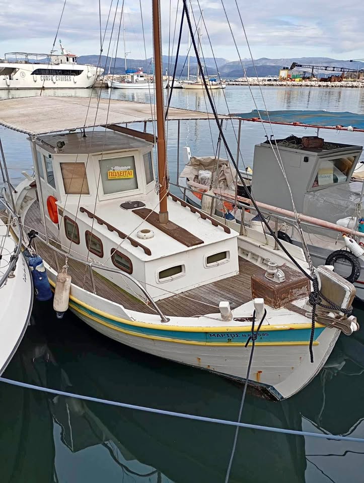 Παραδοσιακό καΐκι 7.80 αναψυχής