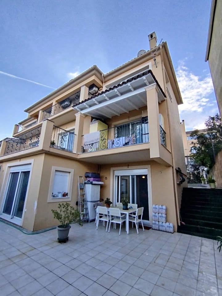 Μεζονέτα 170τμ στους Ευρωπούλους